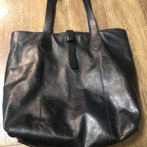 Leather tote bag